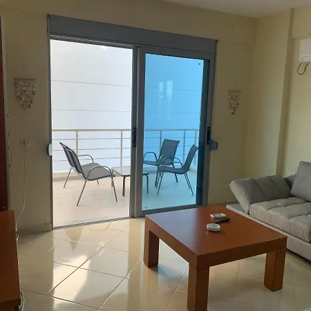 Apartment Cozy - 50 Meters From Popular Beaches